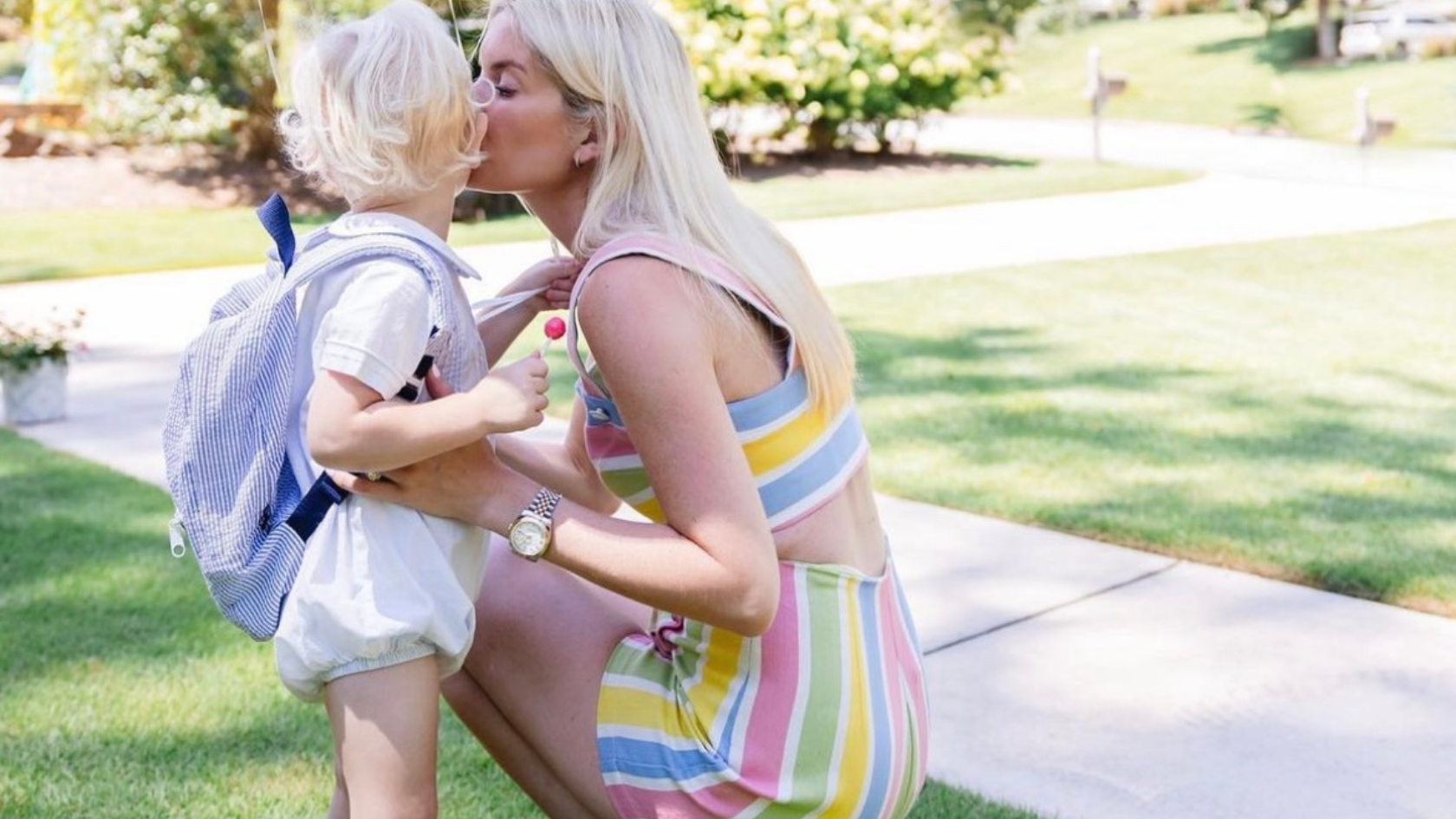 Effortless Style for Busy Moms: Darby Clark's Guide to Chic and Functional Outfits