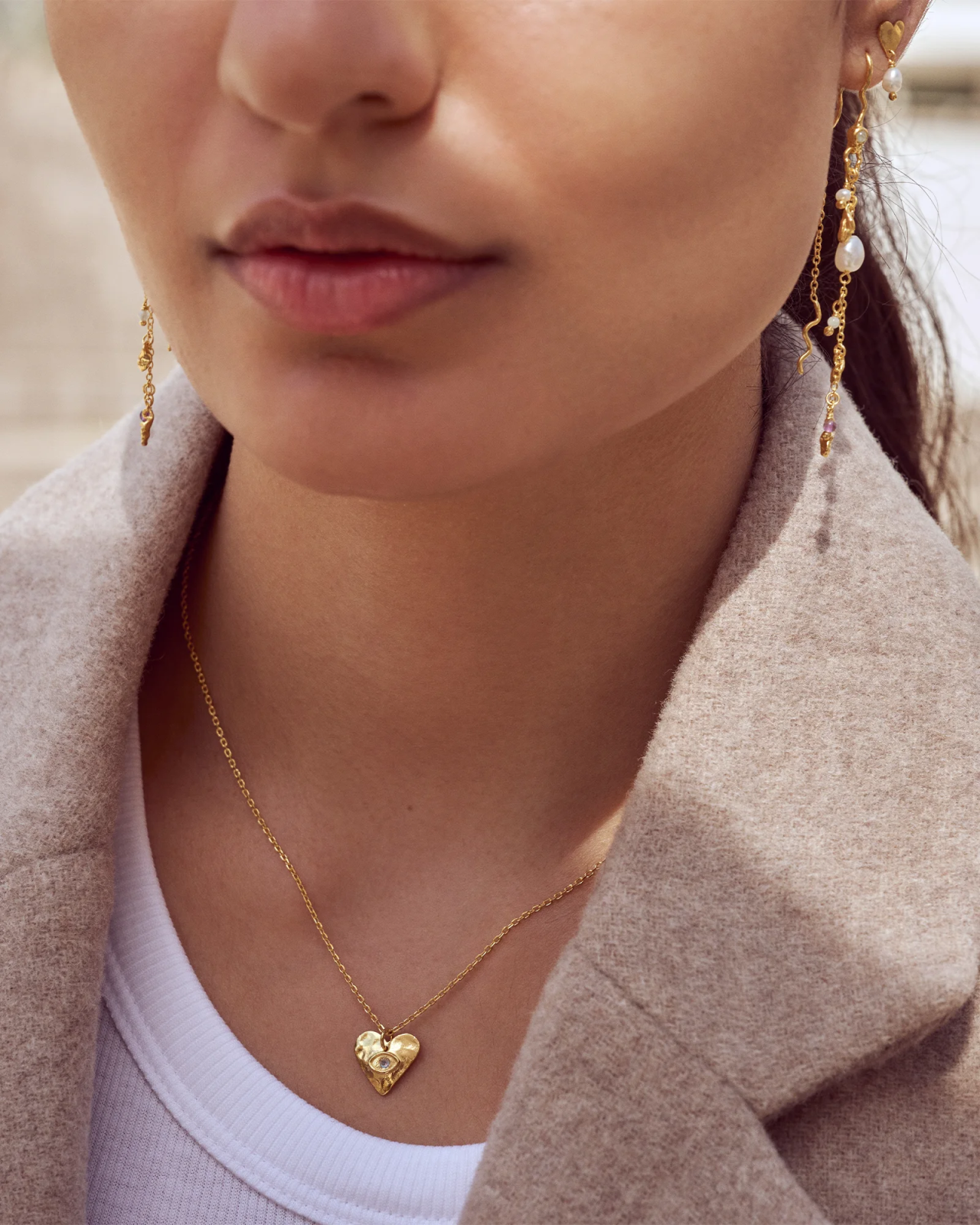 Cassandra Necklace by Maanesten