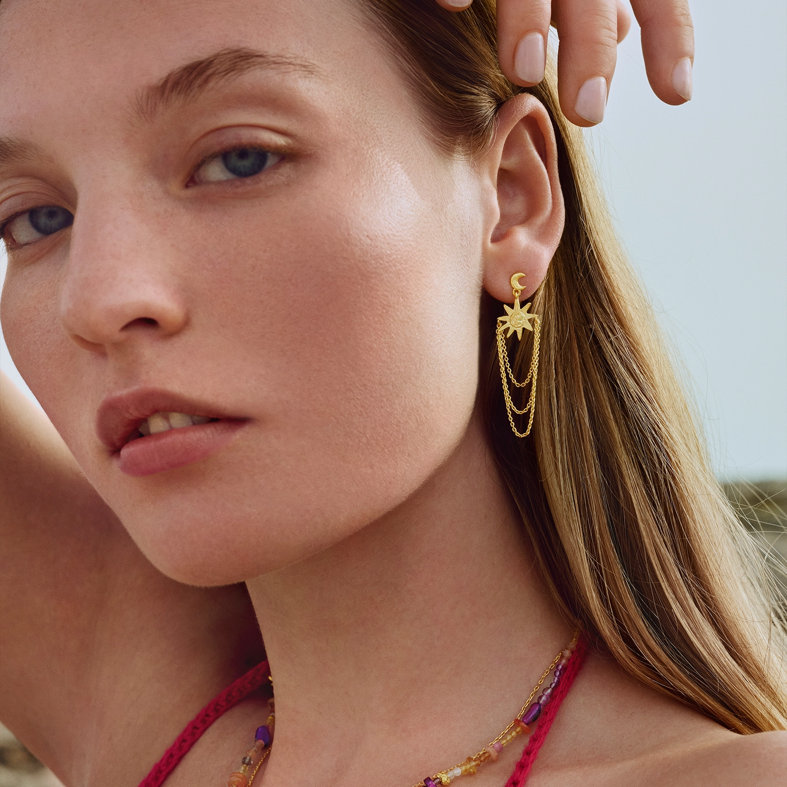 Emerie Earrings by Maanesten