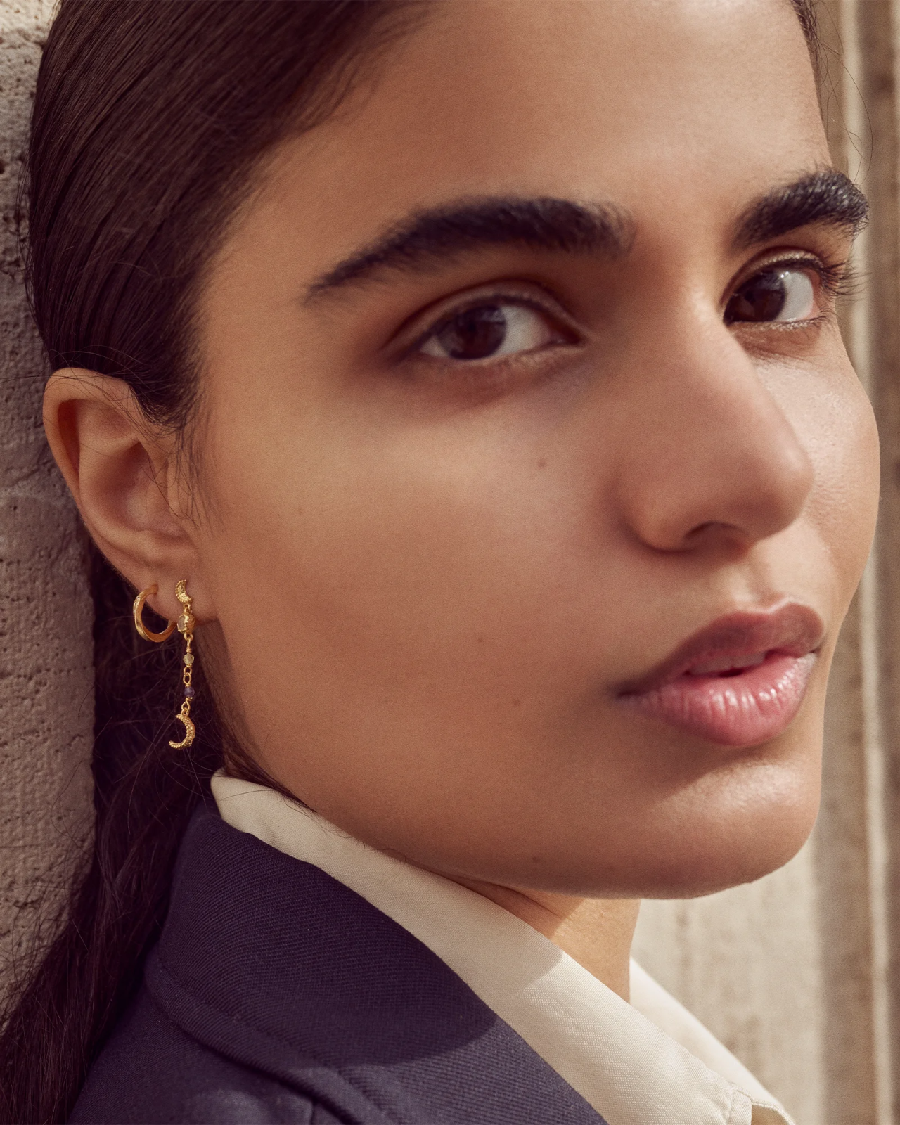 Pheobe Earrings by Maanesten