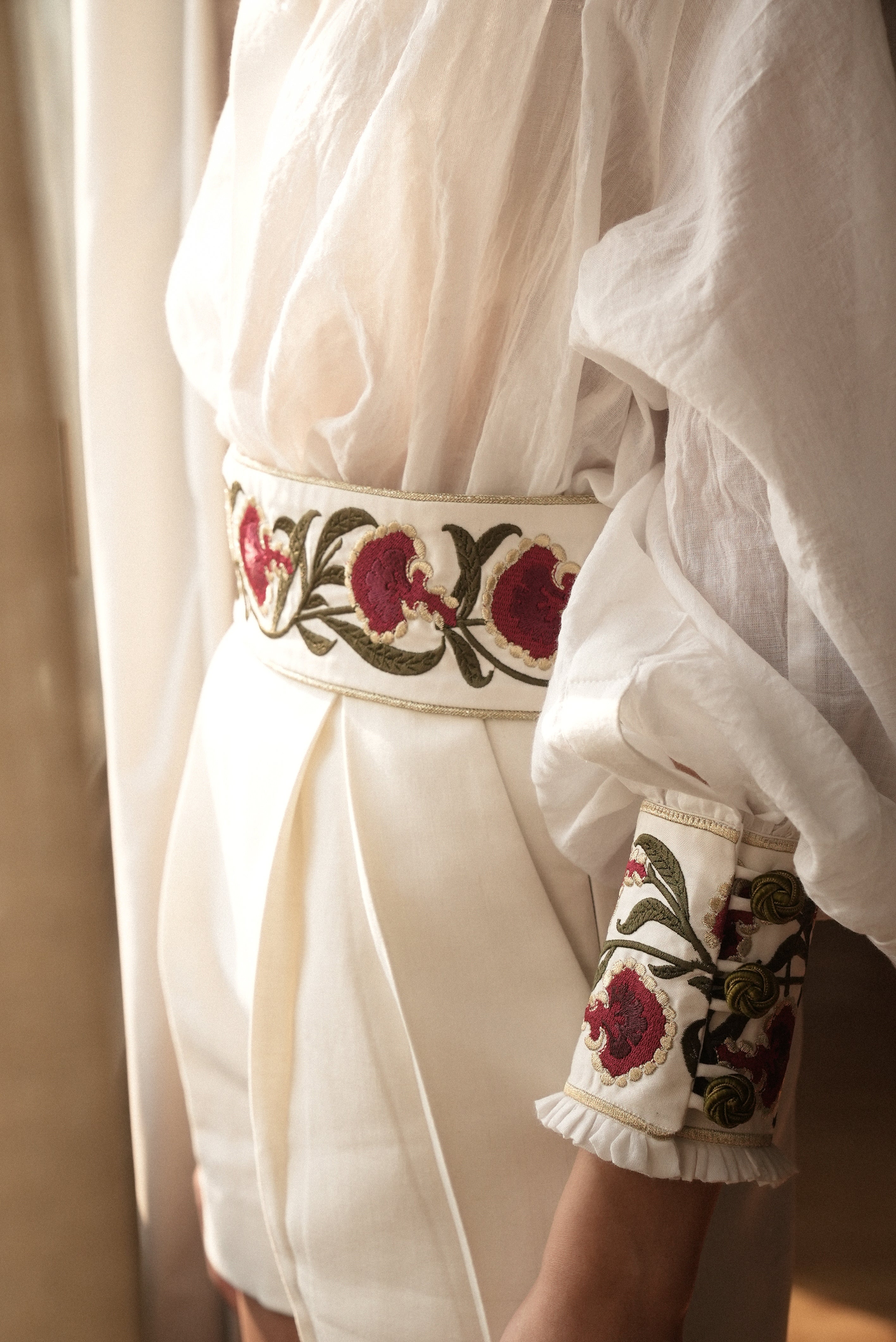 Carnation Belt - White/Red by Rosewater House
