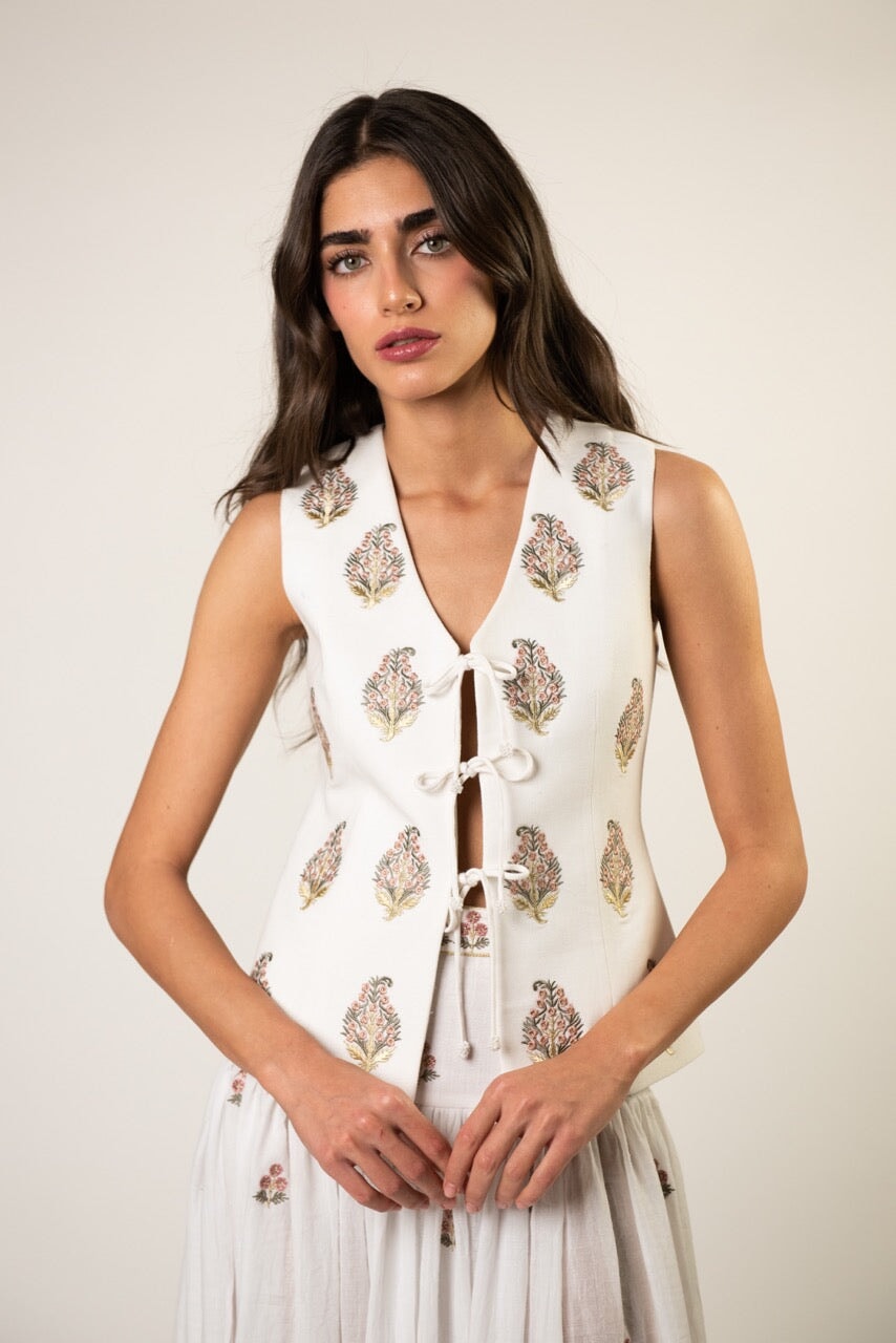 Sarv Vest - White & Pink by Rosewater House