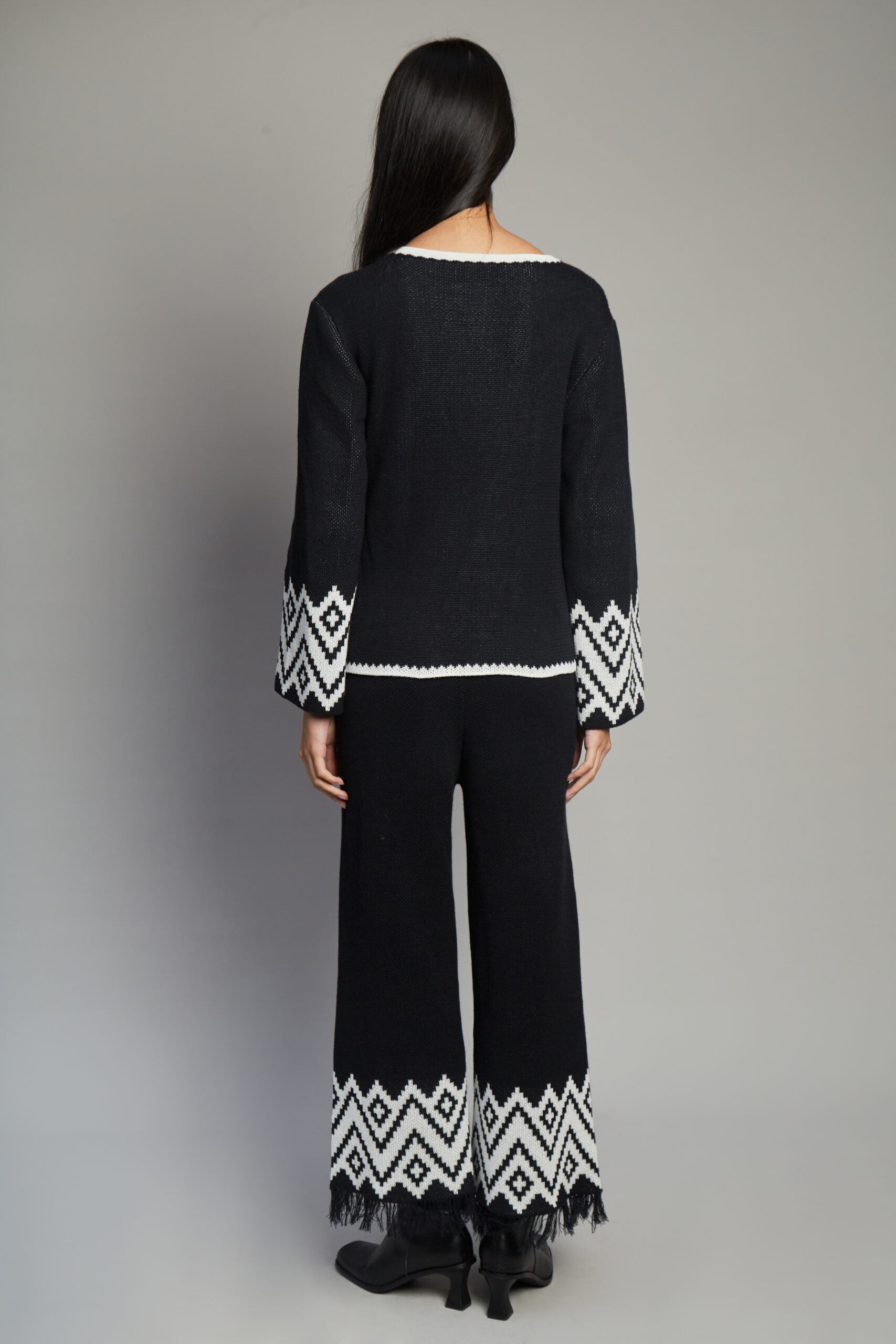 Sierra black pants by MUNA