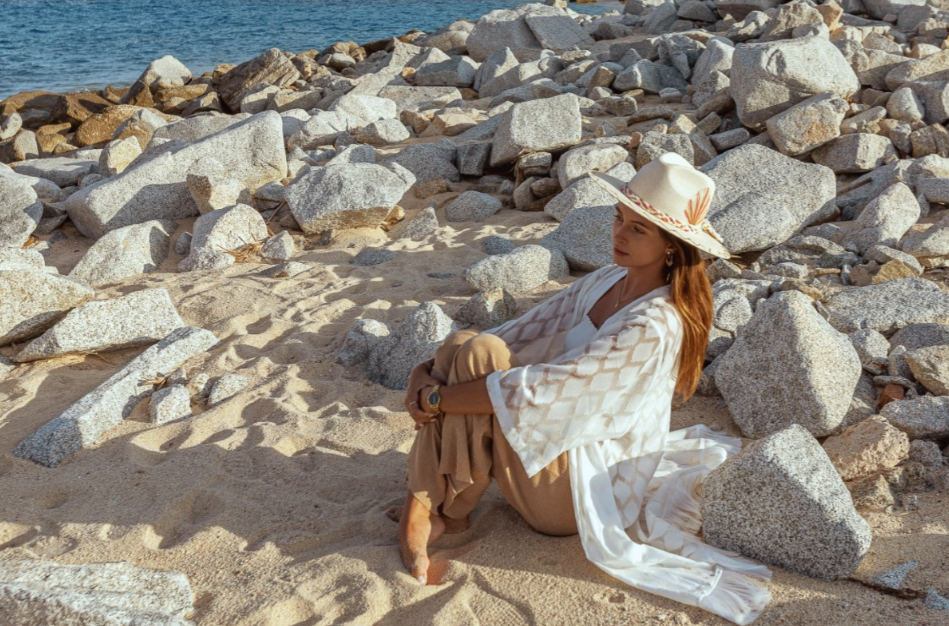 Exclusive Neon Hana by Corazon Playero