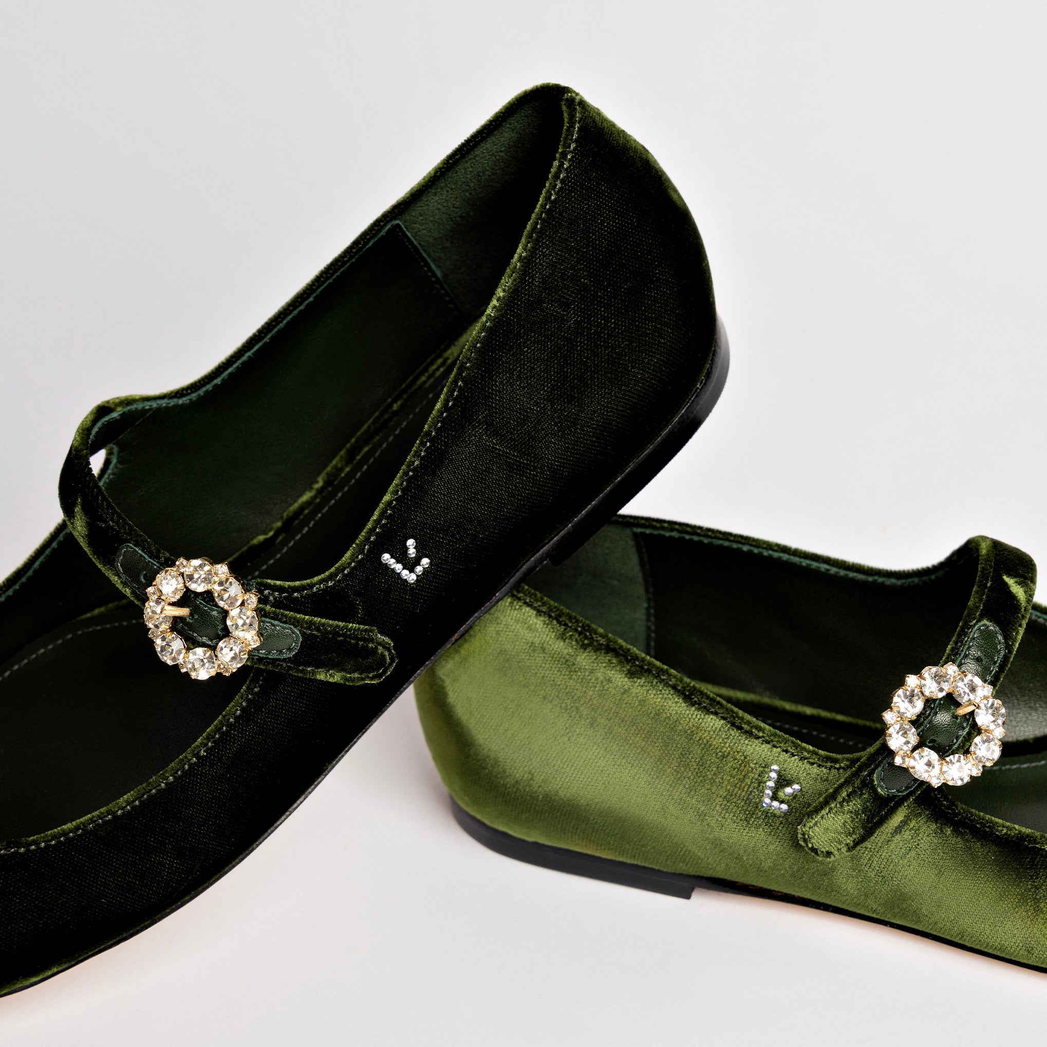 Blair Ballet Flat In Bosco Velvet by Larroudé