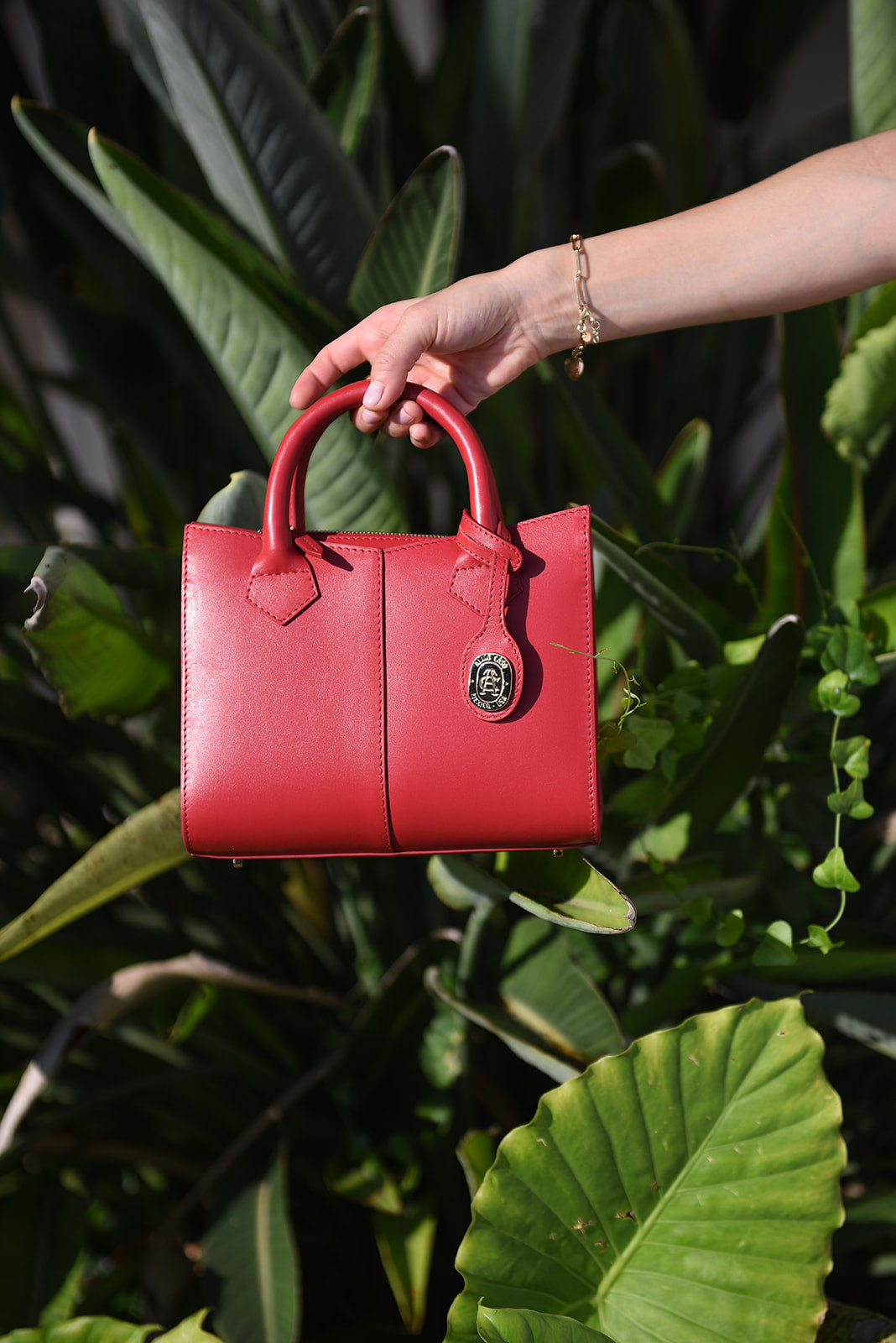 Isabel Cherry Bag by Alma Caso