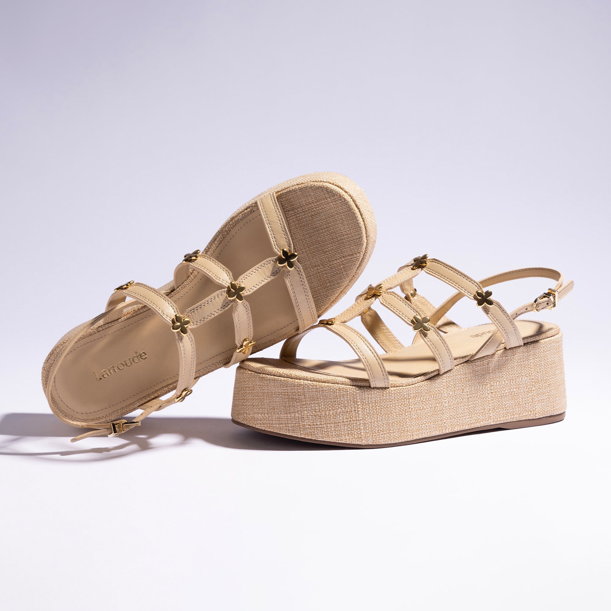 Harmony Flatform Sandal In Beige Raffia by Larroudé