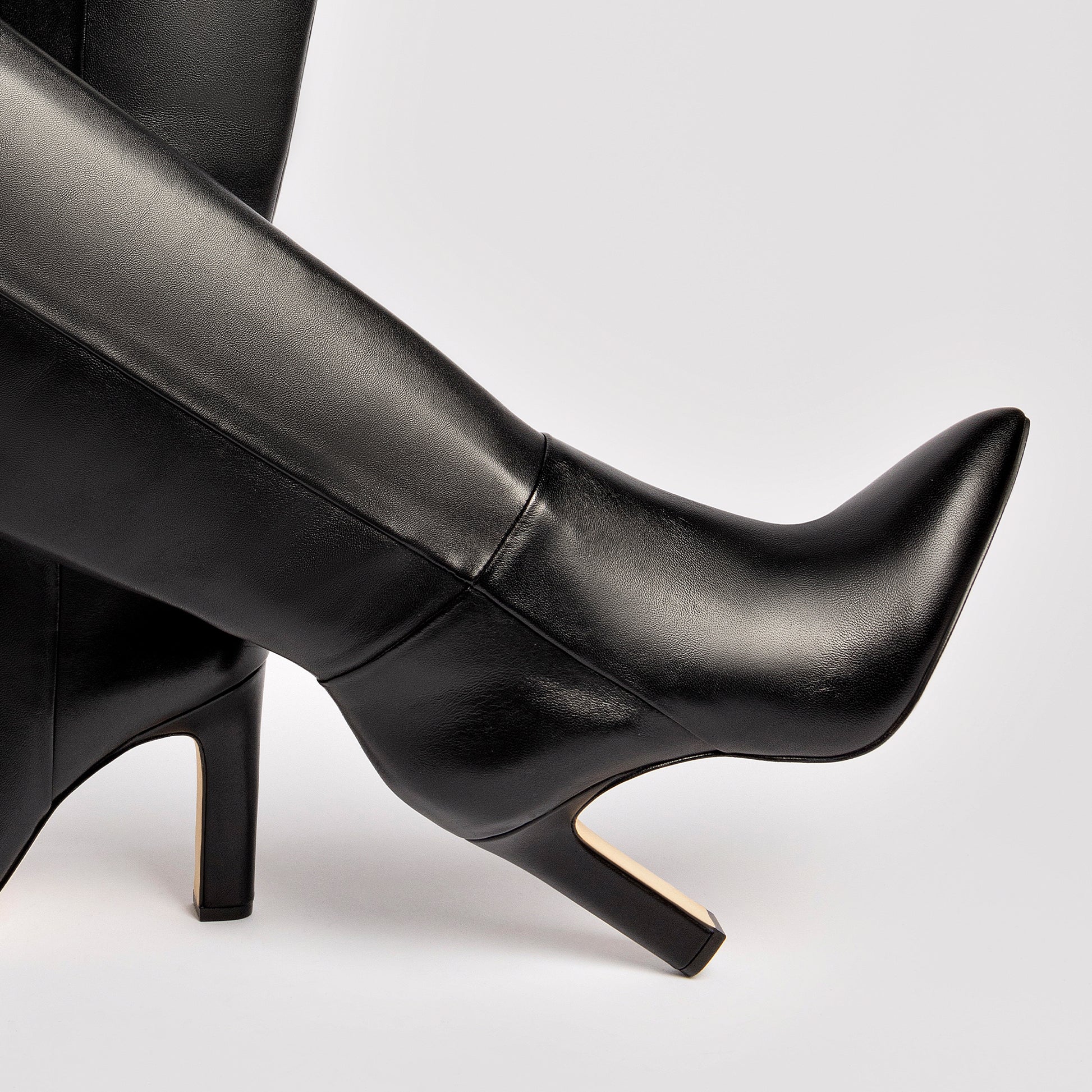 Cindy Hi Boot In Black Leather by Larroudé