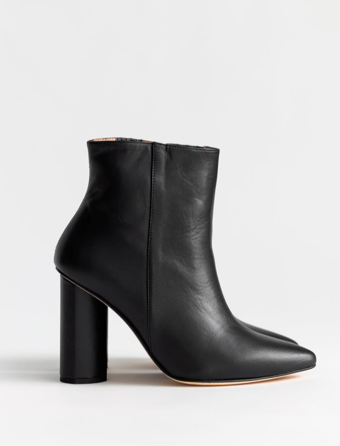 Sofía Bootie by Alma Caso