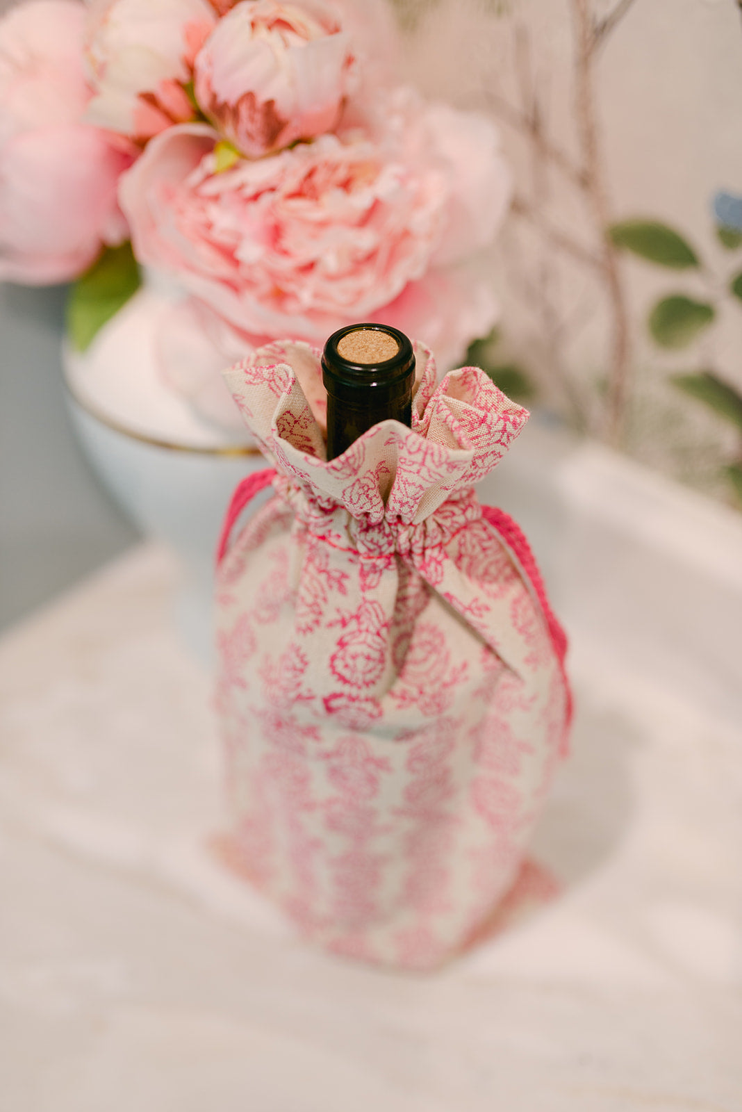 Wine Gift Bag - Protea, Pink with Pink Thread