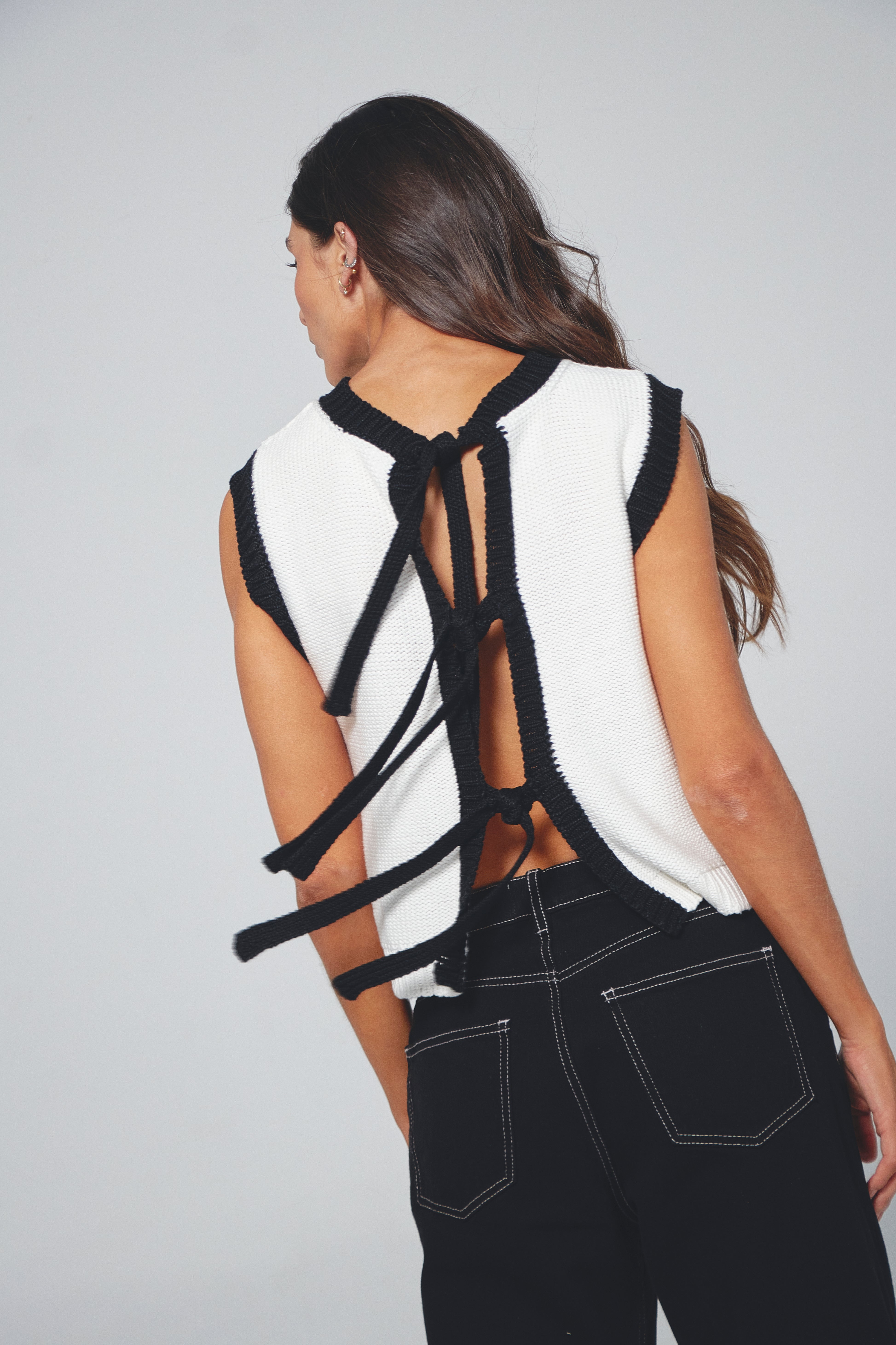 TIED BACK KNIT - WHITE WITH BLACK TIES by Zereno