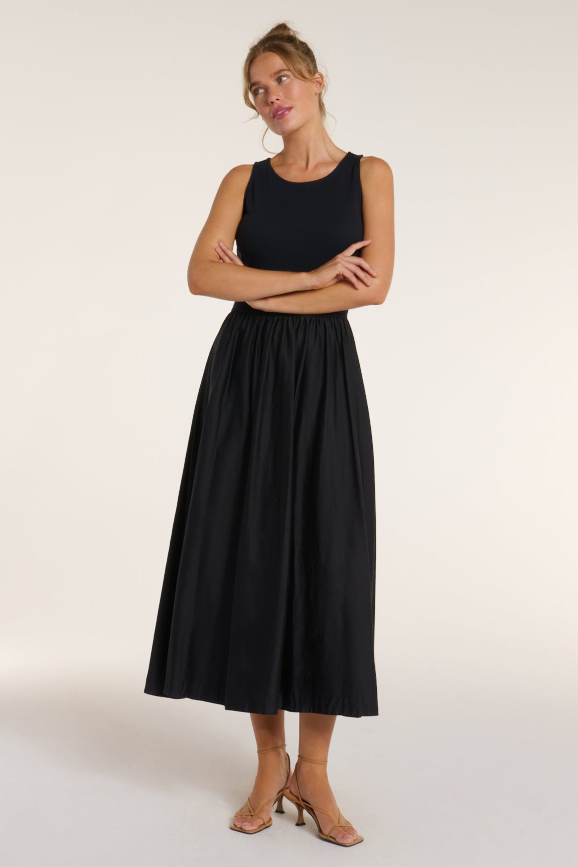 Penelope Sleeveless Maxi Dress by Hermoza