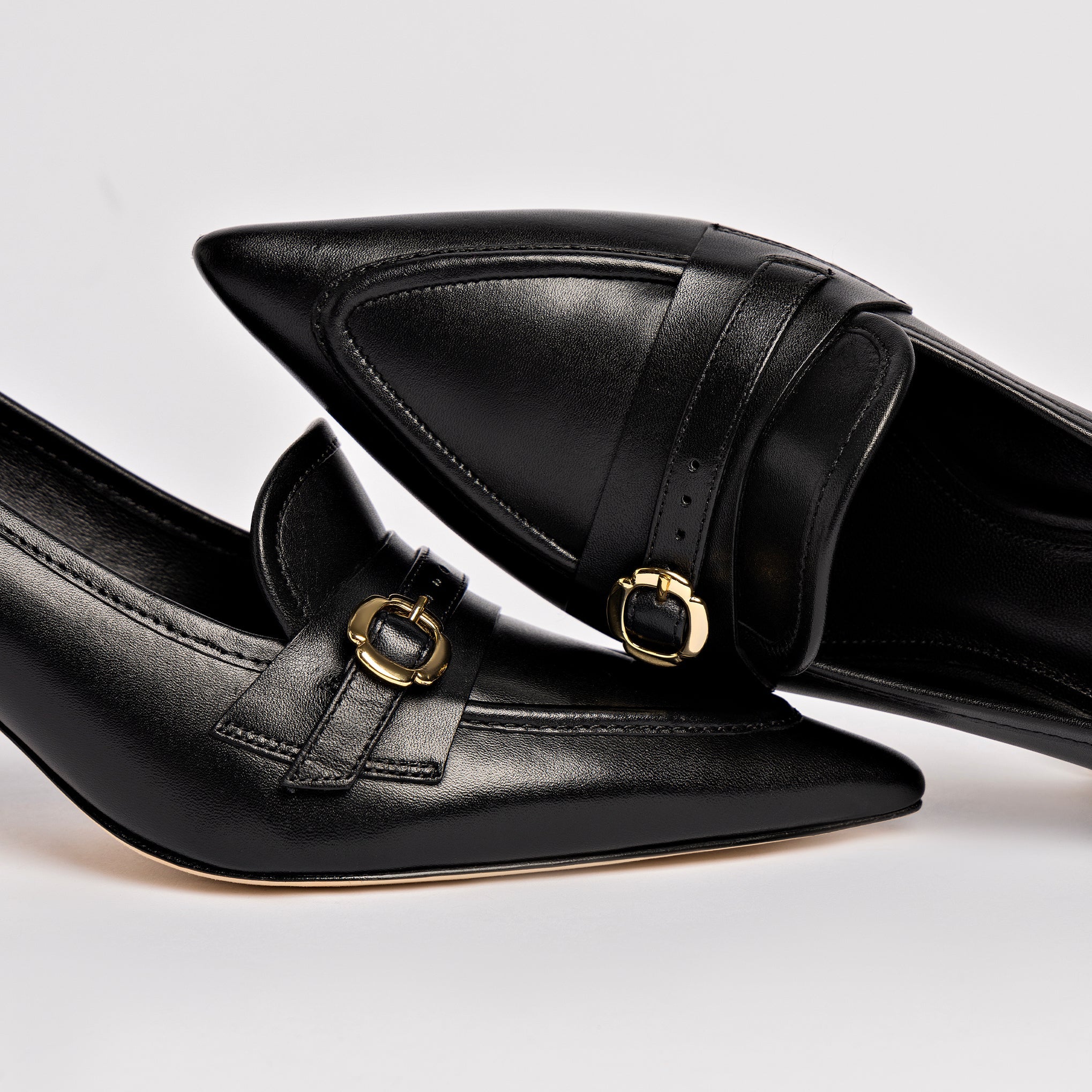 Susan Pump In Black Leather by Larroudé