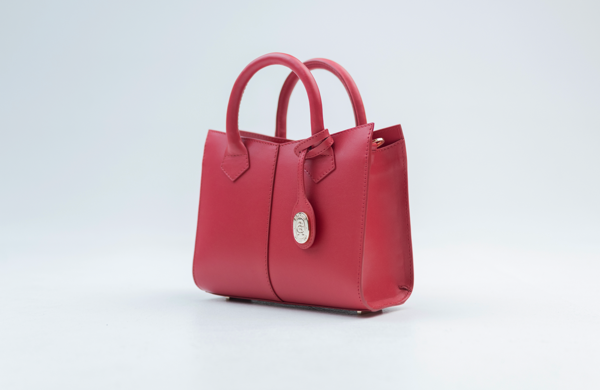 Isabel Cherry Bag by Alma Caso