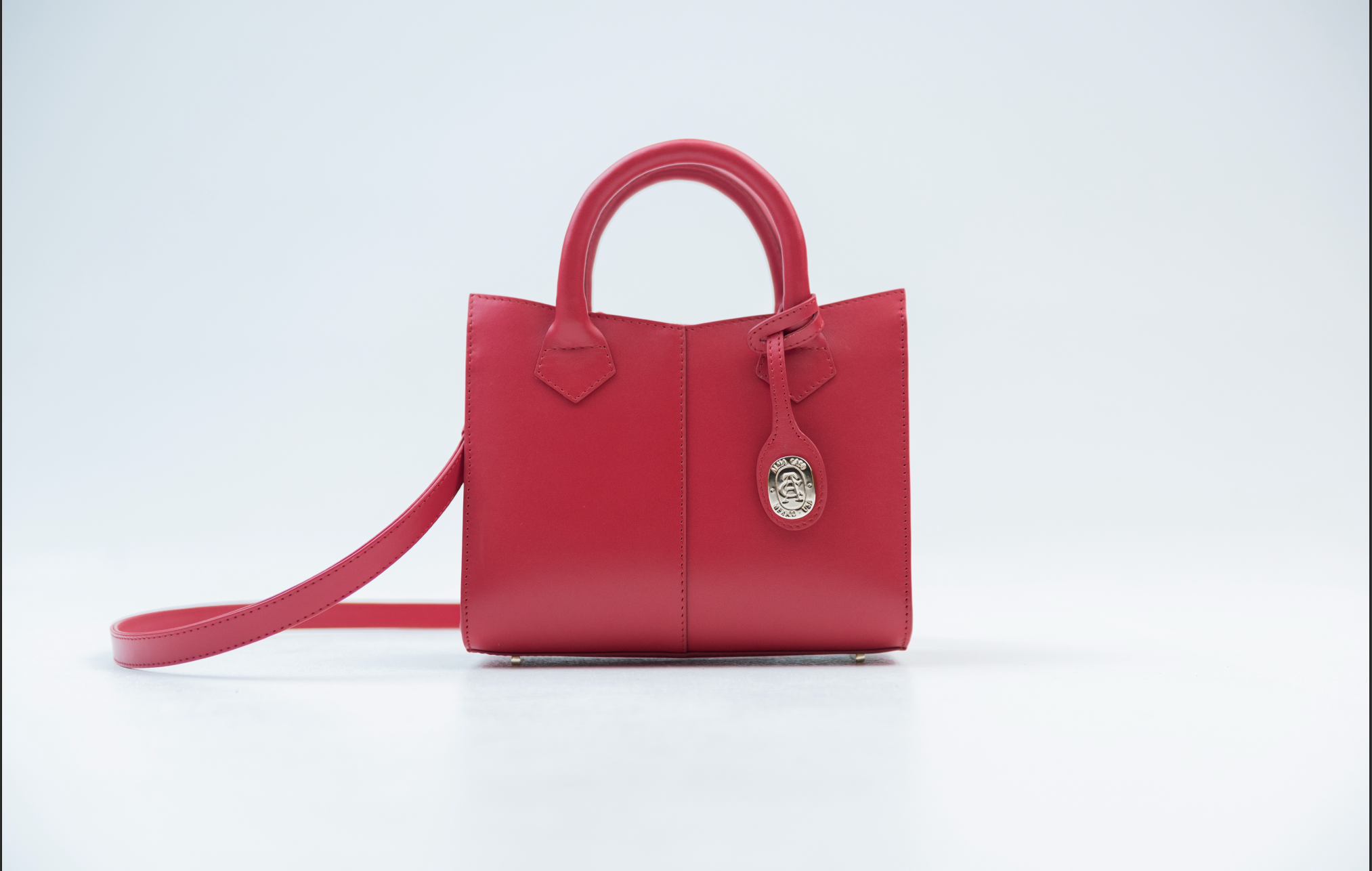 Isabel Cherry Bag by Alma Caso