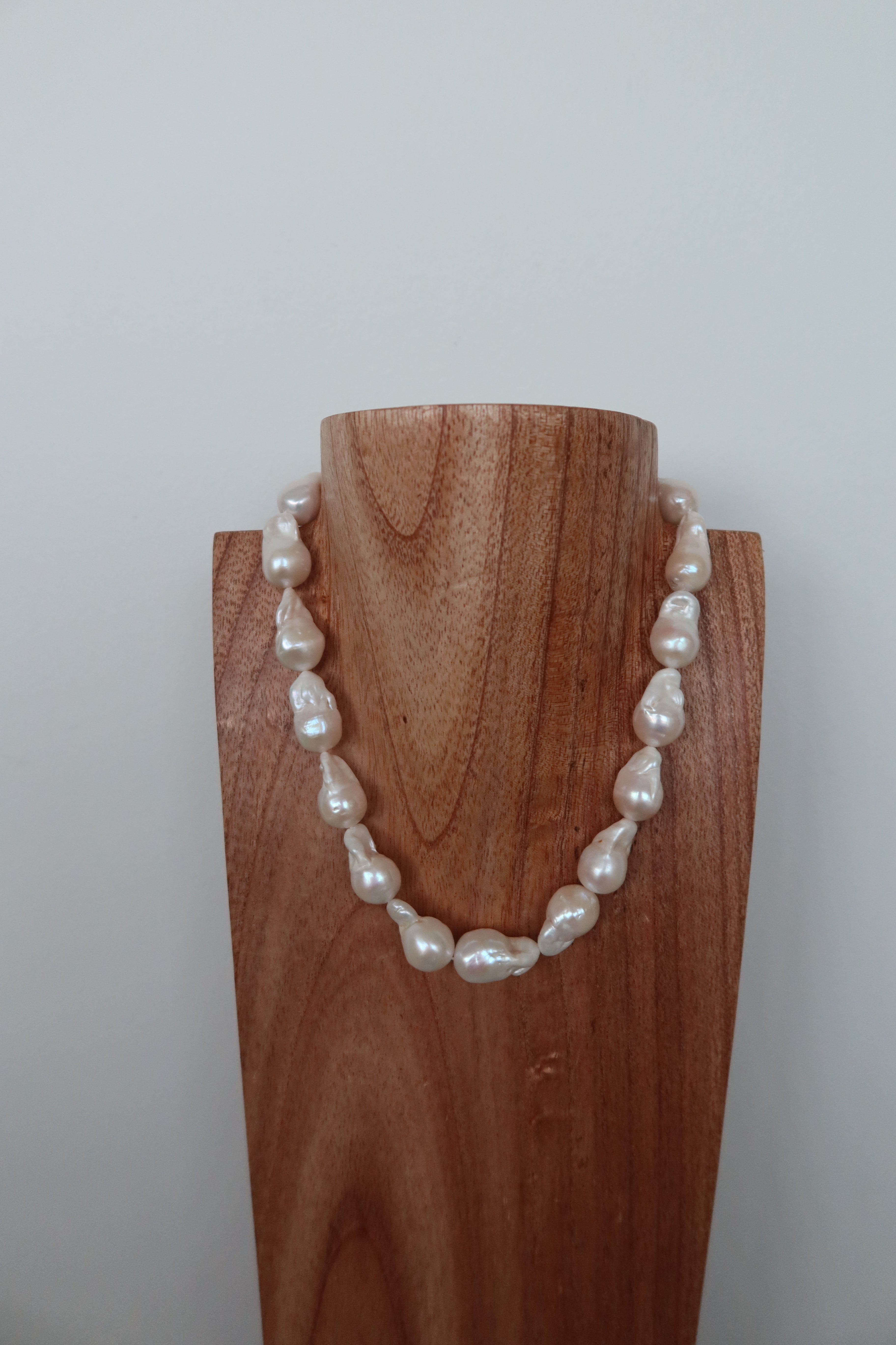 Classic Baroque Pearl Necklace by Reshelled
