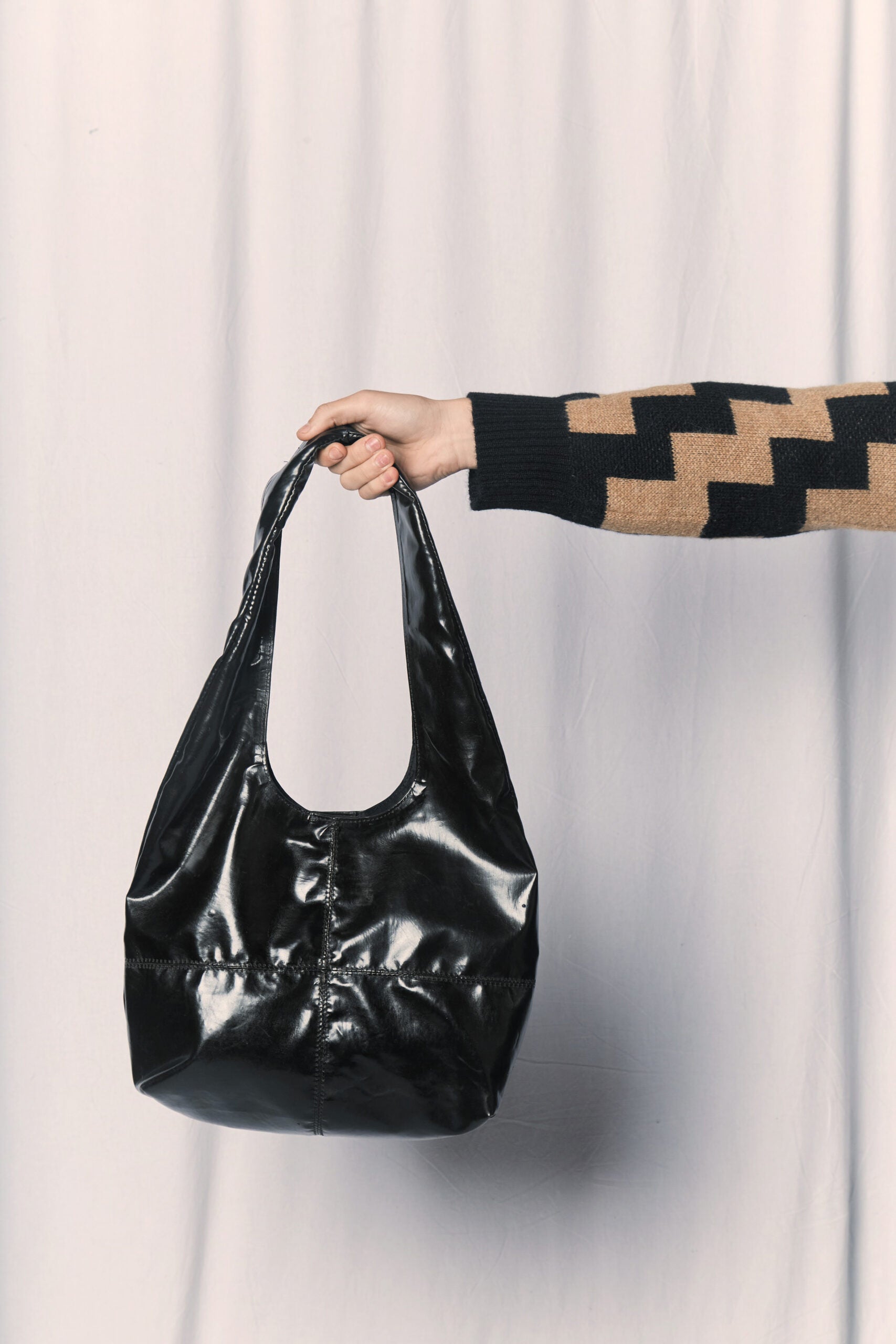 Shiringa Tote Black by MUNA