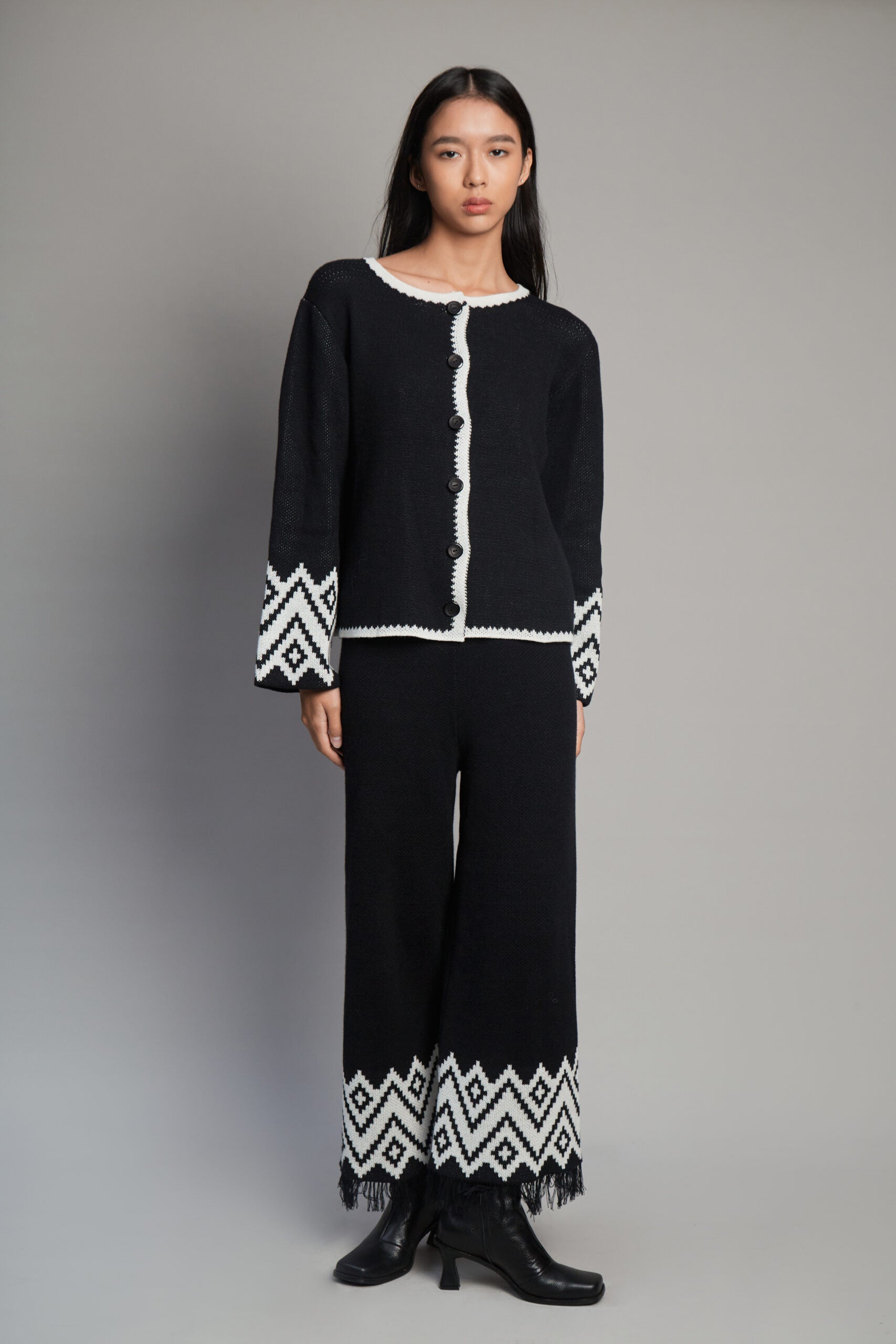 Sierra black cardigan by MUNA
