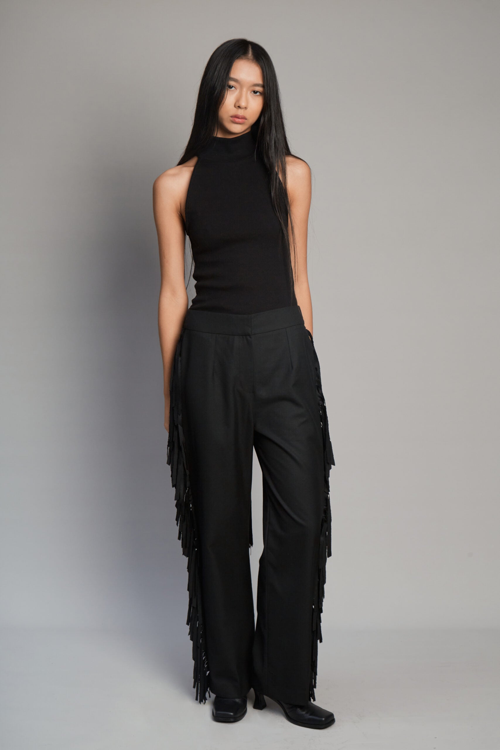Wayra black pants by MUNA
